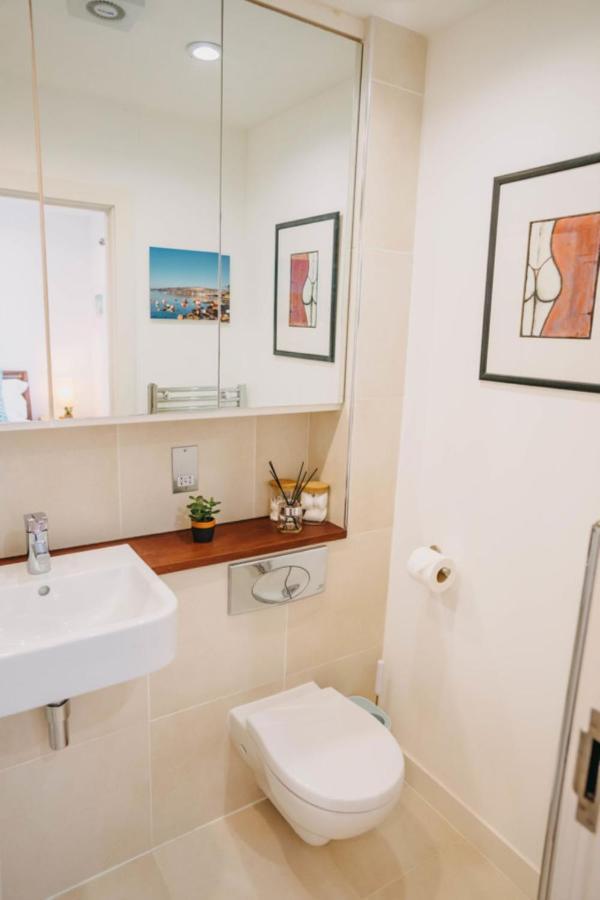 Sunset Waves Sea View Apartment Featuring Panoramic Views & Parking New Quay Exteriér fotografie