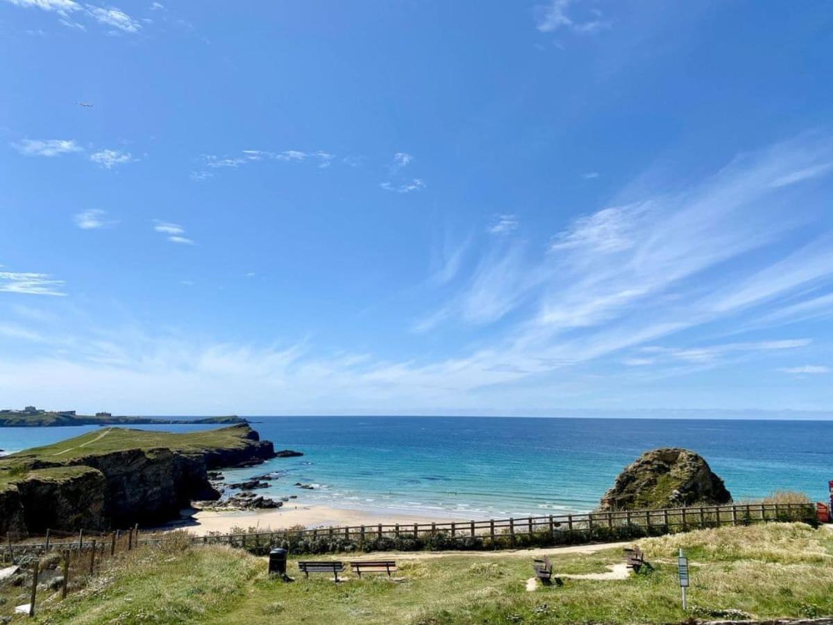 Sunset Waves Sea View Apartment Featuring Panoramic Views & Parking New Quay Exteriér fotografie