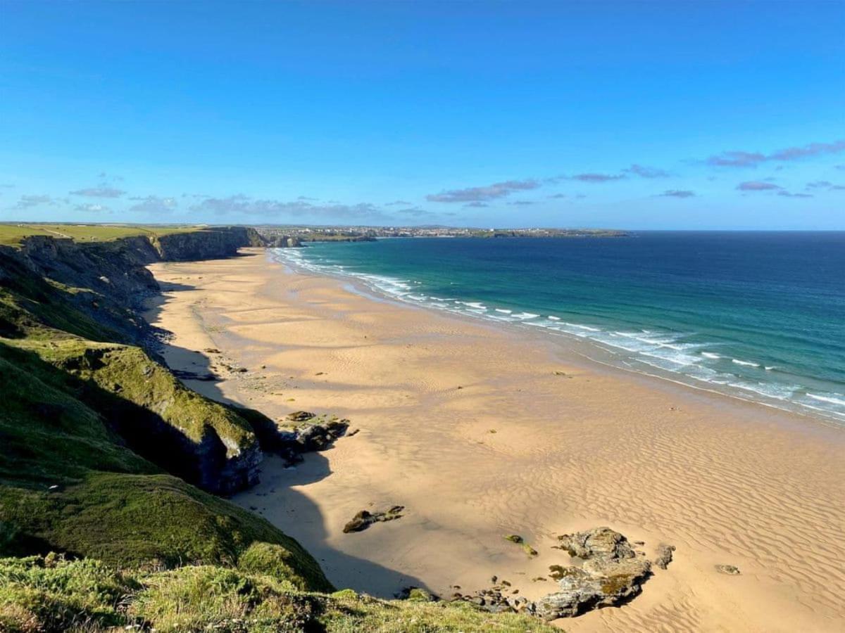 Sunset Waves Sea View Apartment Featuring Panoramic Views & Parking New Quay Exteriér fotografie