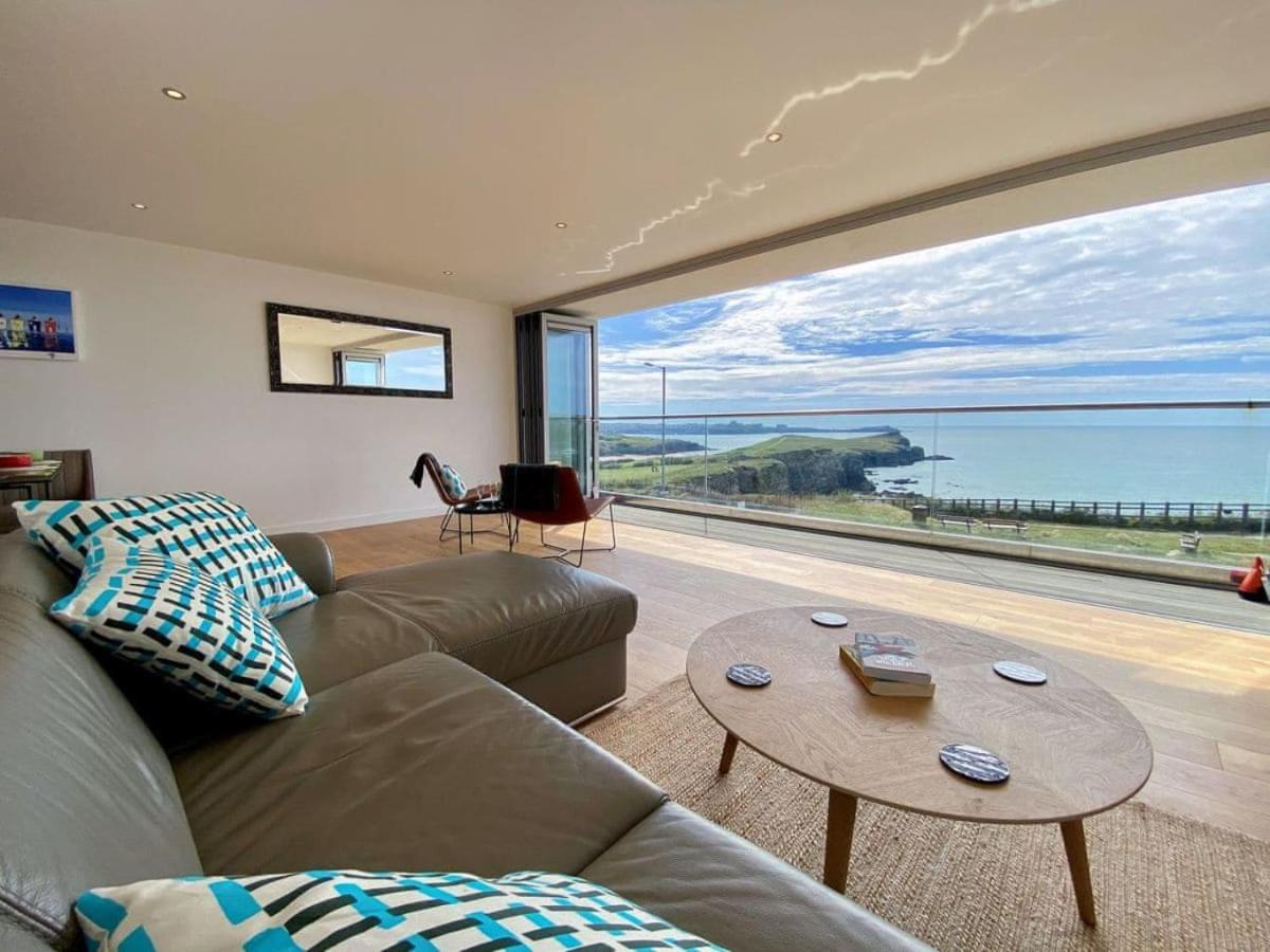 Sunset Waves Sea View Apartment Featuring Panoramic Views & Parking New Quay Exteriér fotografie