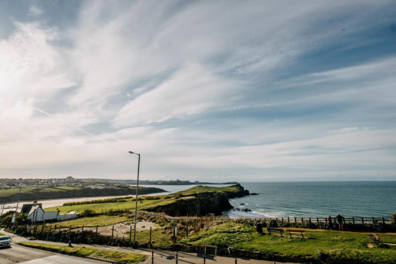 Sunset Waves Sea View Apartment Featuring Panoramic Views & Parking New Quay Exteriér fotografie